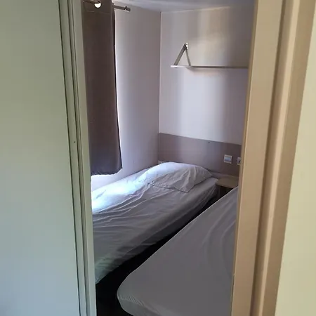 Chalet 3 Chambres 6 Pers Tohapi 3 Etoiles- Direct Proprio- Plusieurs Logements Ivry-la-Bataille Room photo